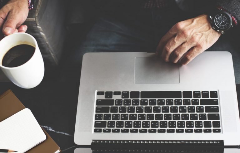 macbook-coffee-laptop-design insurance-quotes-the St. Louis area-Missouri